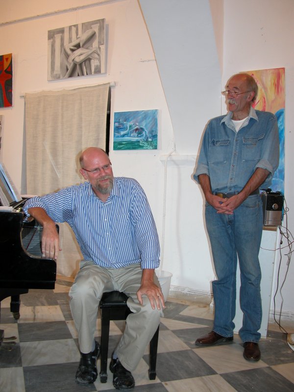 Ed Emery introduces Paul Astin at the 2008 Hydra Rebetiko Conference.