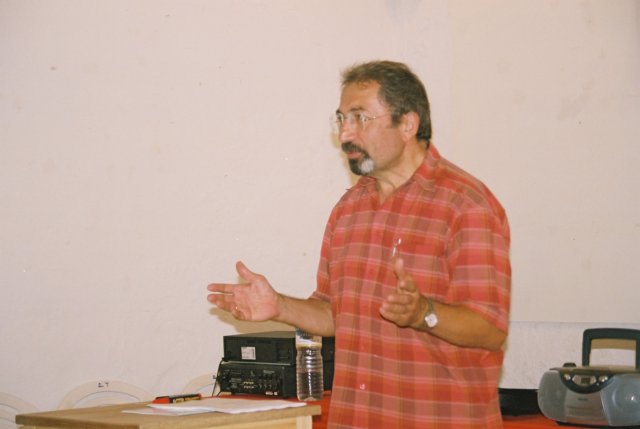 Cahit Baylav discussing modal music.